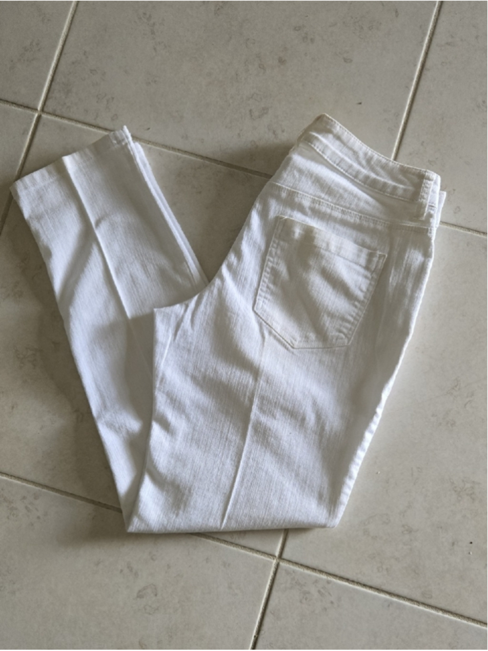 Chico's Women's White Platinum Denim Straight Leg Jeans. Size 0